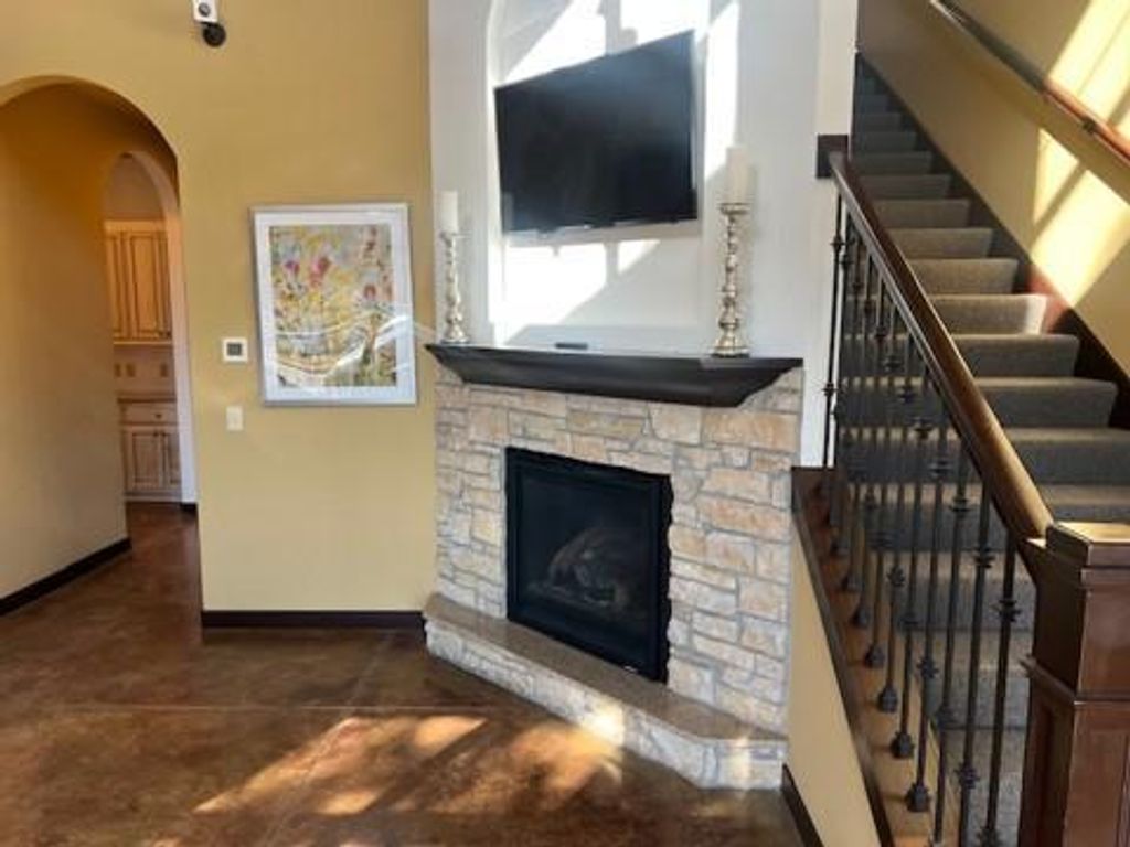 8696 Eagle Creek Circle, Savage, MN 55378 — exterior