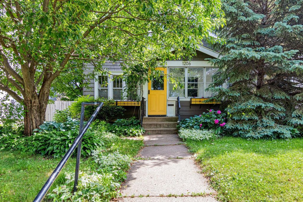1206 Van Buren Avenue, Saint Paul, MN 55104
