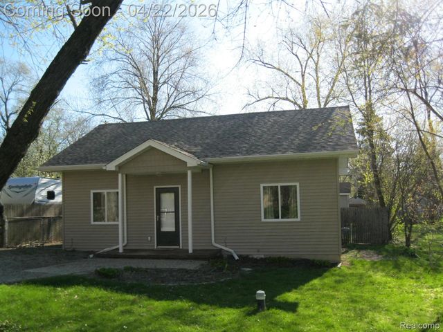 4916 Hillock, Highland Charter Township, MI 48356