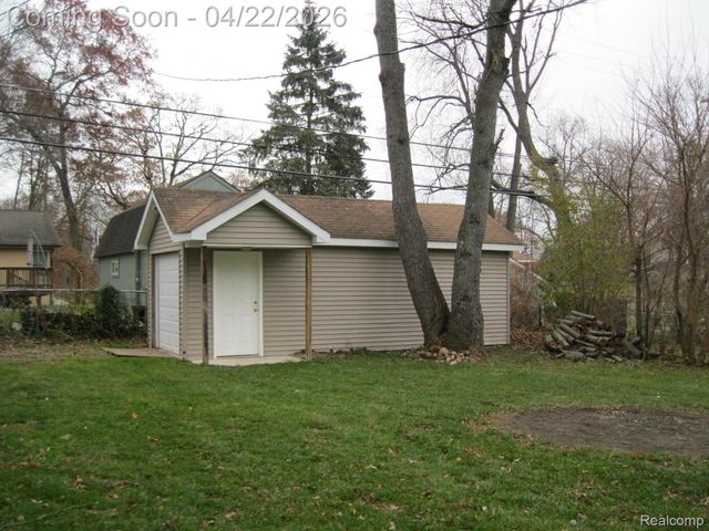 4916 Hillock, Highland Charter Township, MI 48356