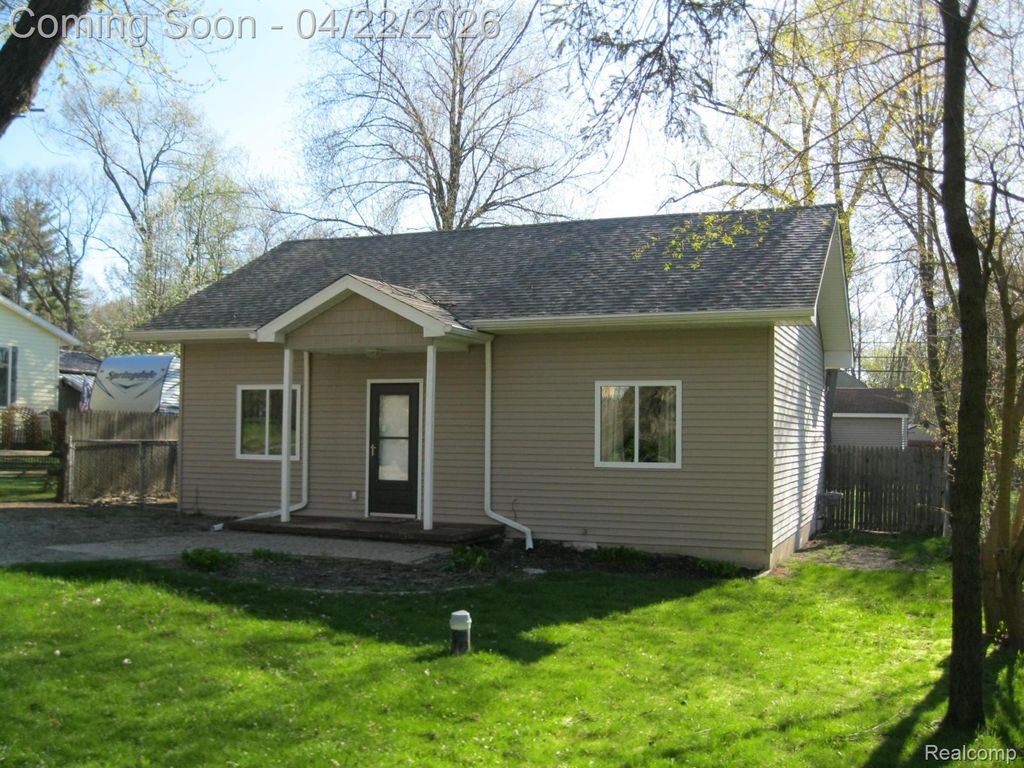 4916 Hillock, Highland Charter Township, MI 48356