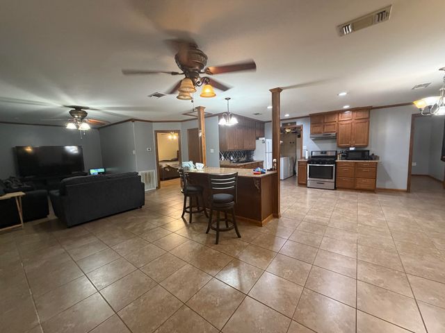 208 Hidalgo Drive, Houma, LA 70363