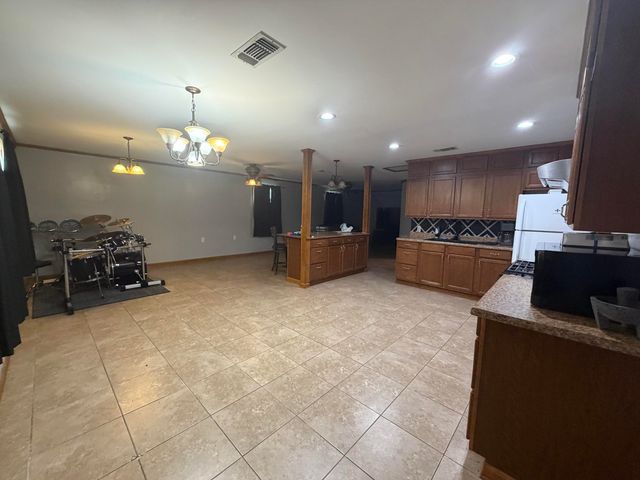 208 Hidalgo Drive, Houma, LA 70363