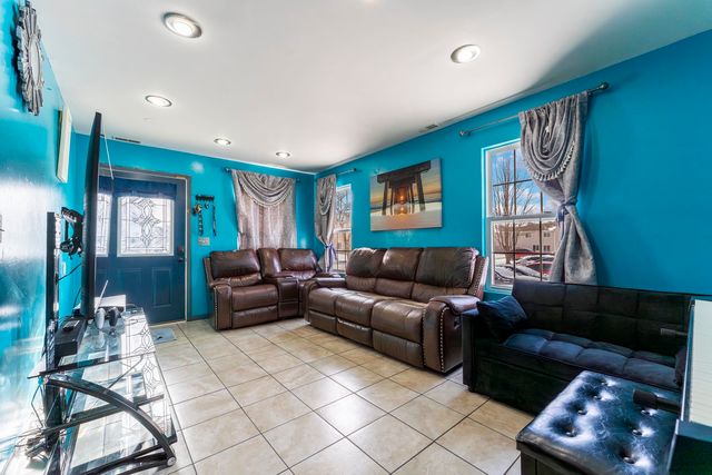 946 Biltmore Court, Romeoville, IL 60446