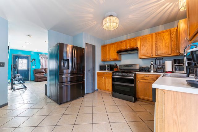 946 Biltmore Court, Romeoville, IL 60446