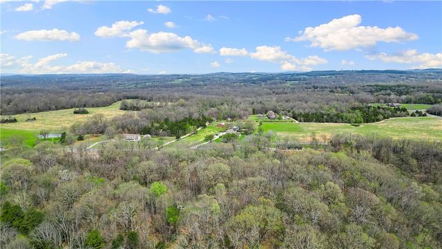 18351 Daisy Circle, Rogers, AR 72756