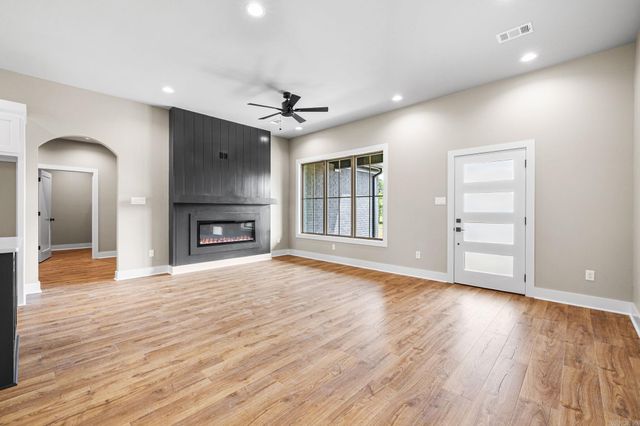 744 Grand Valley Loop, Austin, AR 72007