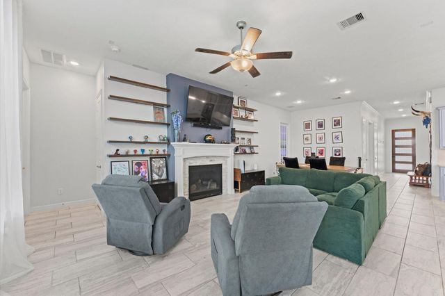 3510 Whitman Drive, Rosharon, TX 77583
