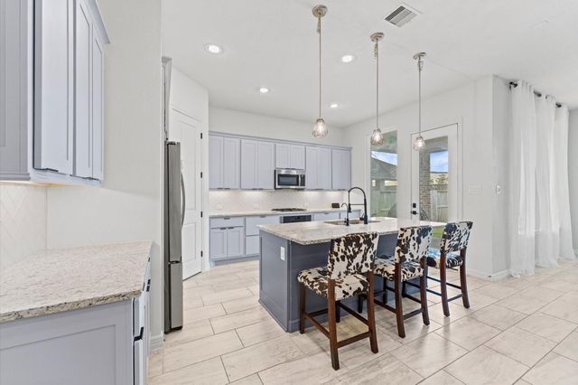 3510 Whitman Drive, Rosharon, TX 77583