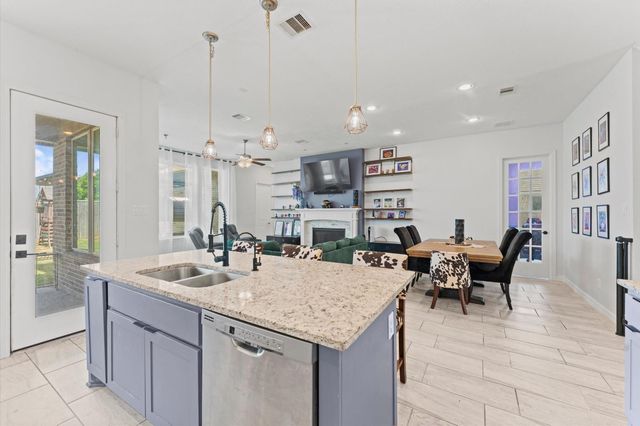 3510 Whitman Drive, Rosharon, TX 77583