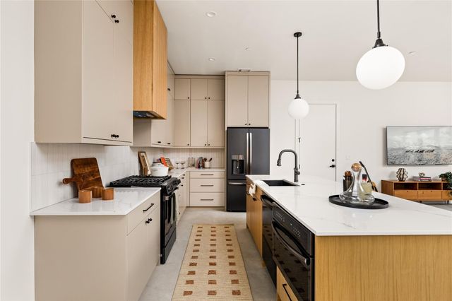 4416 S 1st ST 2, Austin, TX 78745