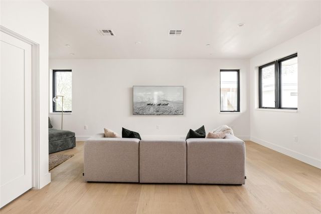 4416 S 1st ST 2, Austin, TX 78745