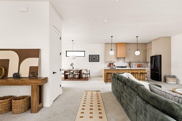 4416 S 1st ST 2, Austin, TX 78745