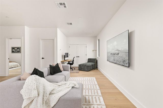 4416 S 1st ST 2, Austin, TX 78745