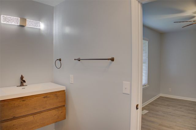 7363 E Ridgeview Way, Claremore, OK 74019