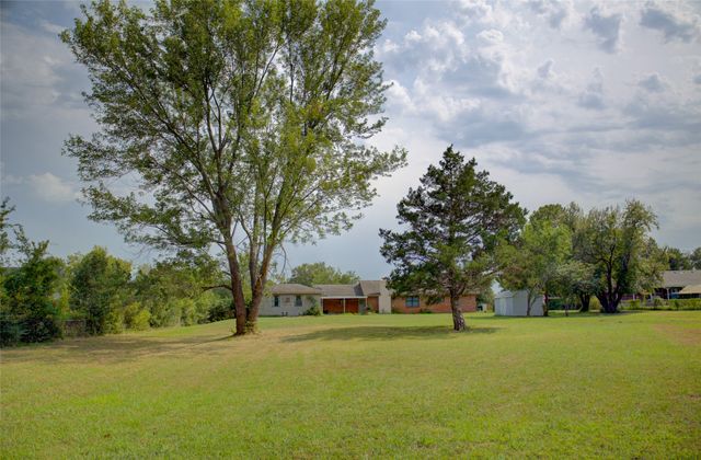 7363 E Ridgeview Way, Claremore, OK 74019