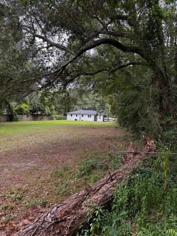 618 Boone Hill Road, Summerville, SC 29483