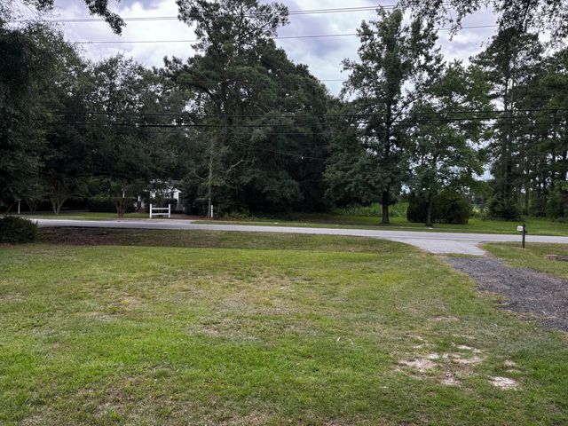 618 Boone Hill Road, Summerville, SC 29483