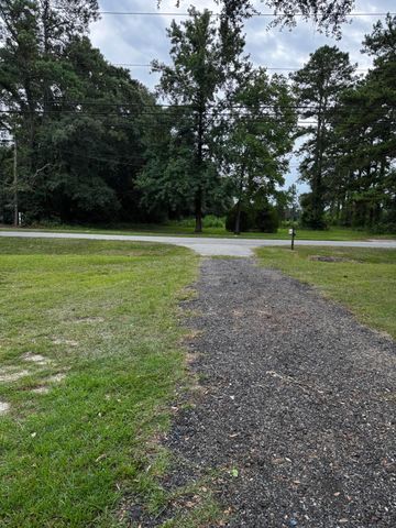 618 Boone Hill Road, Summerville, SC 29483