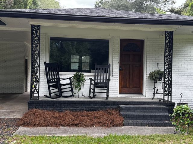 618 Boone Hill Road, Summerville, SC 29483