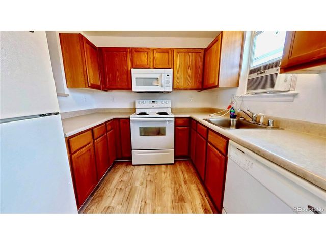 3003 Rose Hill St, Strasburg, CO 80136