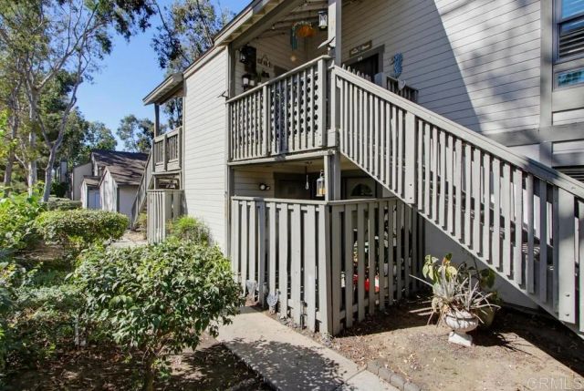 1953 Wellington Lane 7, Vista, CA 92081