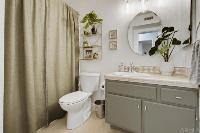 1953 Wellington Lane 7, Vista, CA 92081