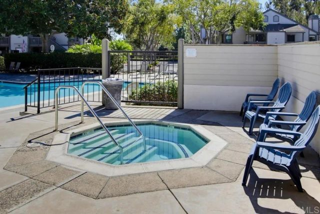 1953 Wellington Lane 7, Vista, CA 92081