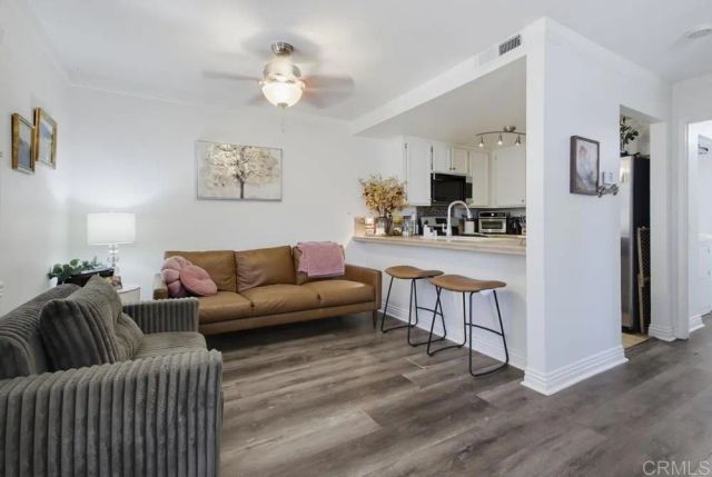 1953 Wellington Lane 7, Vista, CA 92081
