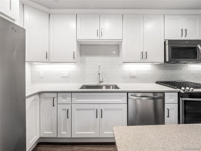 662 Purdy Street 217, Birmingham, MI 48009