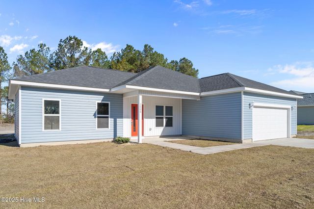 2606 Fountaintown Road, Chinquapin, NC 28521