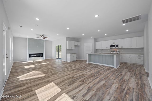 2606 Fountaintown Road, Chinquapin, NC 28521