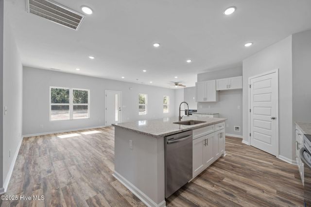 2606 Fountaintown Road, Chinquapin, NC 28521