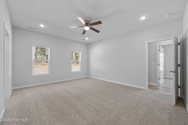 2606 Fountaintown Road, Chinquapin, NC 28521