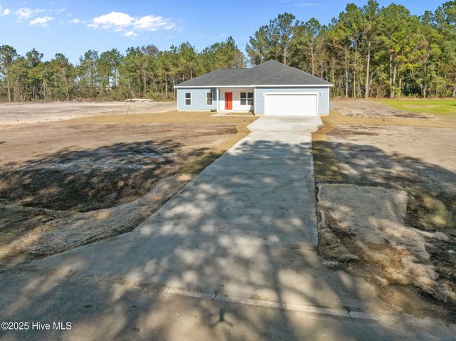 2606 Fountaintown Road, Chinquapin, NC 28521