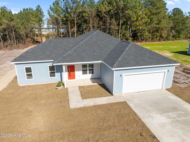 2606 Fountaintown Road, Chinquapin, NC 28521