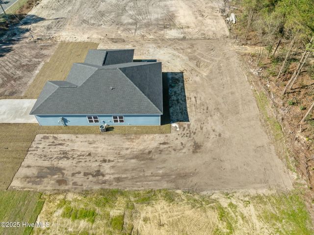 2606 Fountaintown Road, Chinquapin, NC 28521