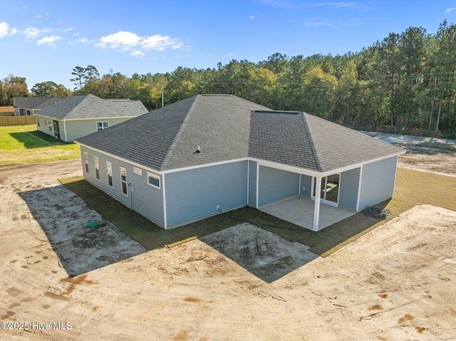 2606 Fountaintown Road, Chinquapin, NC 28521