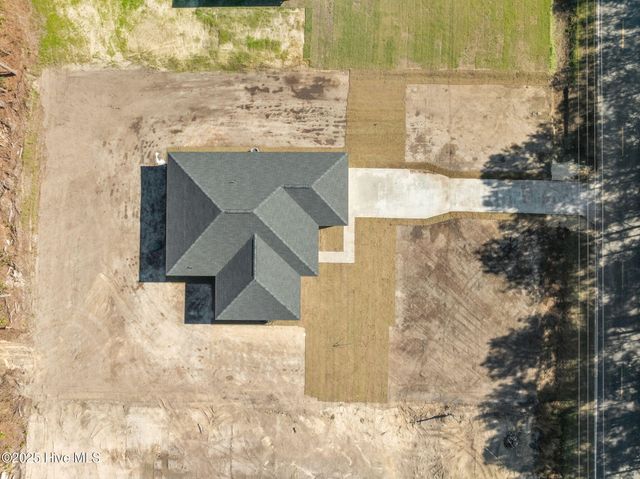 2606 Fountaintown Road, Chinquapin, NC 28521