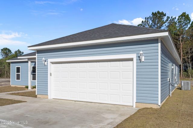 2606 Fountaintown Road, Chinquapin, NC 28521