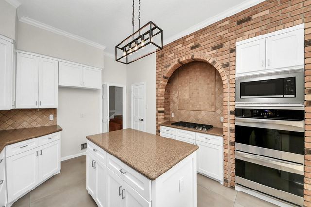 2807 Cedarville Drive, Kingwood, TX 77345