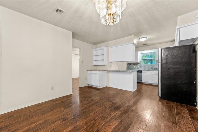 1833 NW Crosby Park Cir, Lawton, OK 73538