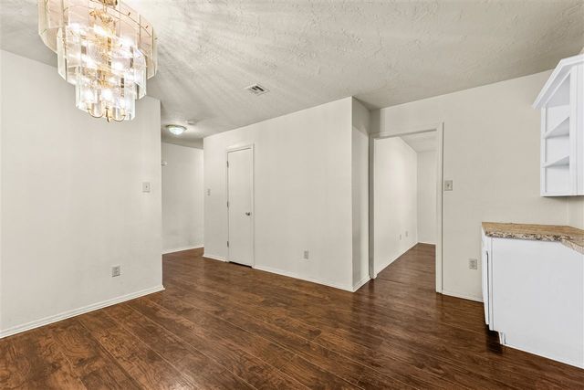 1833 NW Crosby Park Cir, Lawton, OK 73538