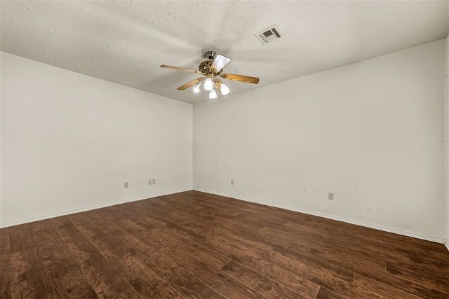 1833 NW Crosby Park Cir, Lawton, OK 73538
