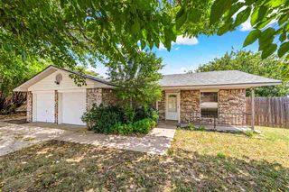1833 NW Crosby Park Cir, Lawton, OK 73538