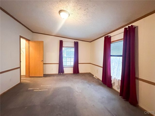 355 Aspen Drive, Utica, NY 13502