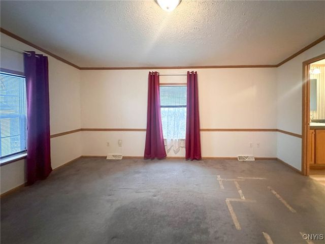 355 Aspen Drive, Utica, NY 13502