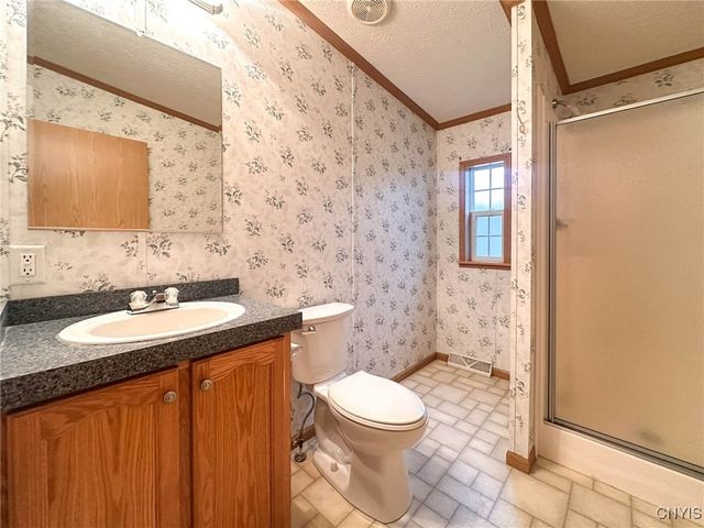 355 Aspen Drive, Utica, NY 13502