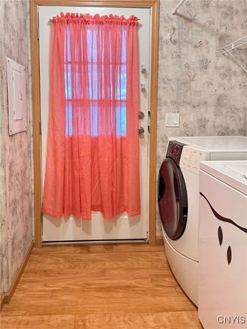 355 Aspen Drive, Utica, NY 13502