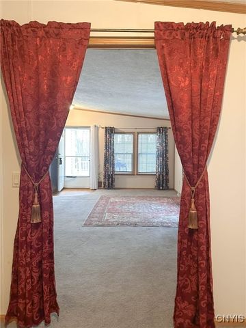 355 Aspen Drive, Utica, NY 13502